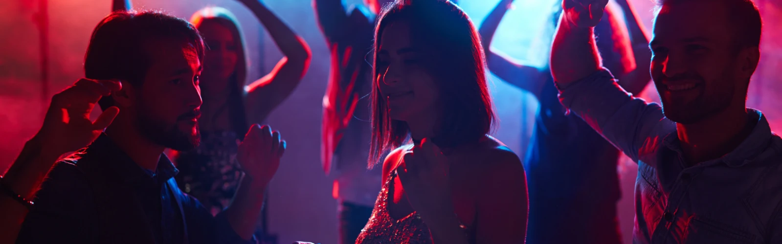 Best Nightlife in Candolim, India: Top Bars, Clubs & Beach Parties