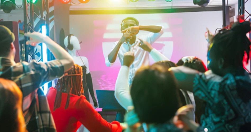 Best Nightlife in Candolim, India: Top Bars, Clubs & Beach Parties