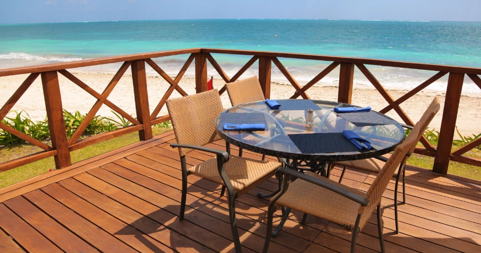 Tasty Trails: Beachside Dining Spots in Candolim You’ll Love